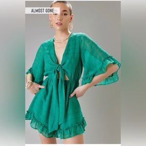 Francesca’s Tamia Tie Front Romper Green XL